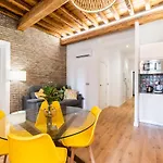 Wekey Homes Granada, Mesones Central Suites